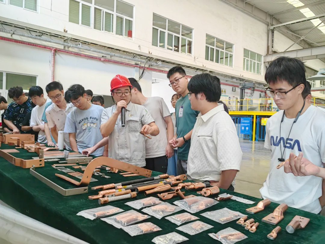山东大学师生一行到乐动体育-中国有限公司官网参观学习